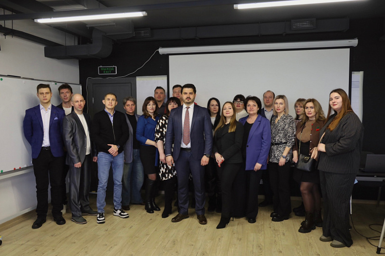 В Смоленске представили инструменты и возможности работы региональных предприятий на Белорусской универсальной товарной бирже.